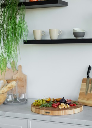 Round ash cutting board 45 cm5 photo