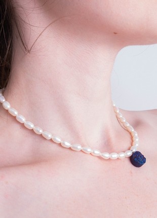 Necklace with natural pearls and blue quartz