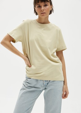 LIME BASIC WOMAN T-SHIRT | COTTON 190 GSM | Relaxed-fit & Regular-fit classic t-shirt1 photo