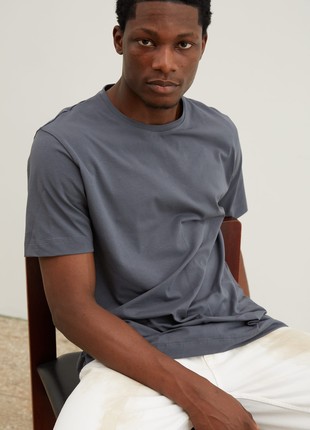 GRAPHITE BASIC MAN T-SHIRT| COTTON 190 GSM | Relaxed-fit & Regular-fit classic t-shirt1 photo