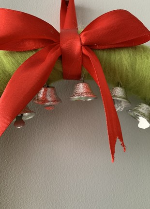 Wreath on the door of the house  decorations for Christmas and New Year home decoration  comfort in the house5 photo