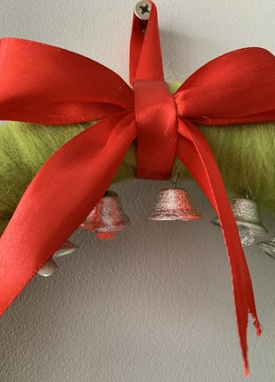 Wreath on the door of the house  decorations for Christmas and New Year home decoration  comfort in the house8 photo