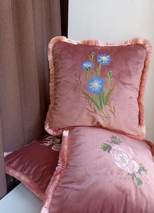 MR Pillow velvet with cornflowers embroidery9 photo