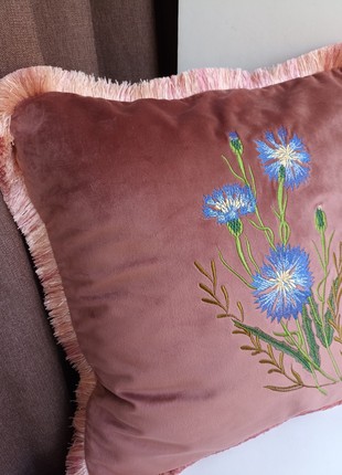 MR Pillow velvet with cornflowers embroidery