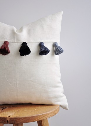 Pillow with tassels3 photo