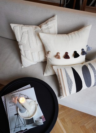 Pillow with tassels7 photo