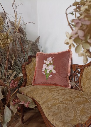 MR Pillow velvet with irises embroidery8 photo
