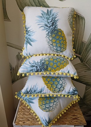 MR Pillow  Pineapple2 photo