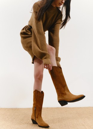 Suede brown country boots