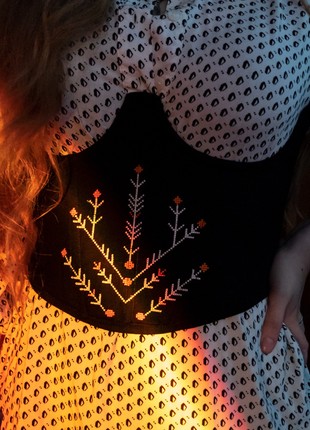 Embroidered corset8 photo
