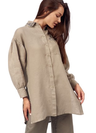 Woman's blouse with embroidery 166-21/002 photo