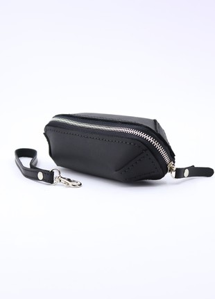 Leather sunglasses/ glasses case with hand strap and zip around/ handmade/ Black/ 040023 photo