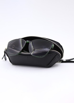 Leather sunglasses/ glasses case with hand strap and zip around/ handmade/ Black/ 040025 photo