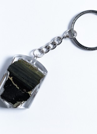 A keyring with the piece of a downed Russian Mi-35 helicopter4 photo