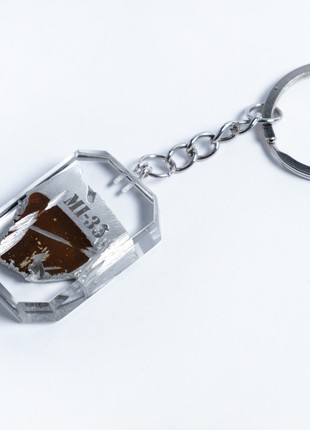 A keyring with the wreckage of a downed Russian Mi-35 helicopter3 photo