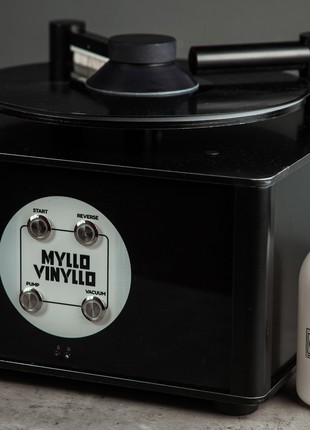 Vinyl Record Cleaning Machine - MYLLO VINYLLO1 photo