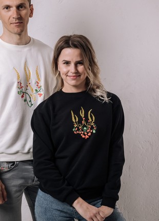 Women's sweatshirt with embroidery "Ukrainian tryzub Kalina" black6 photo