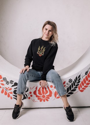 Women's sweatshirt with embroidery "Ukrainian tryzub Kalina" black4 photo