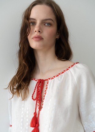 Linen blouse with red and white embroidery Elin2 photo