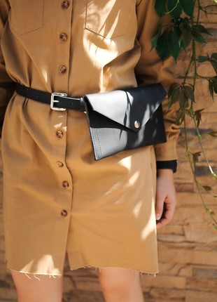 Leather waist envelope3 photo