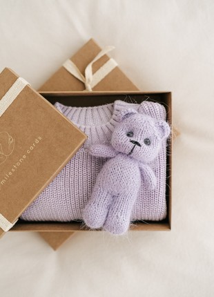 New Baby Gift Box: baby sweater, baby milestones and toy3 photo