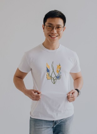 T-shirt "Blossoming Trident" (center)