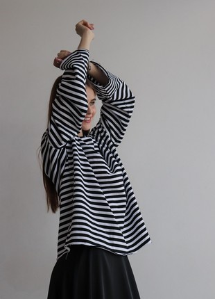 Sweatshirt "Line" black and white4 photo