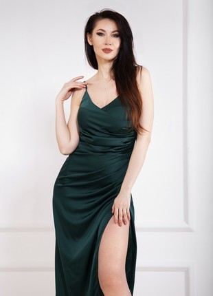 Off-the-shoulder green elegant dress with thin straps5 photo