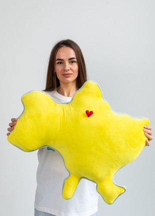 Pillow in the form of Ukraine