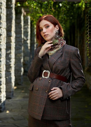 Brown chequered double-breasted wool maternity-friendly blazer