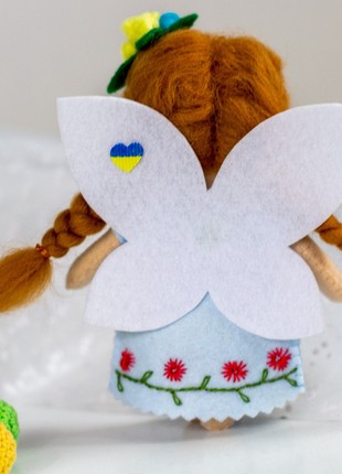 Ukrainian souvenir "Ukrainian girl in an embroidered dress"2 photo