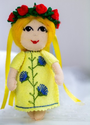 Ukrainian souvenir "Ukrainian girl in an embroidered dress" set of 35 photo