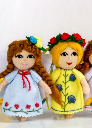 Ukrainian souvenir "Ukrainian girl in an embroidered dress" set of 3