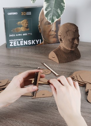 3D eco sculpture Puzzle VOLODYMYR ZELENSKYY7 photo