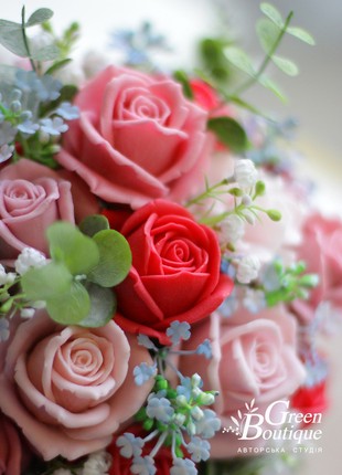 Luxurious interior bouquet of soap roses in a ceramic vase10 photo