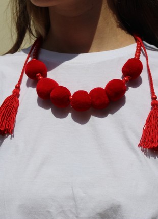 One row red necklace with tassels1 photo