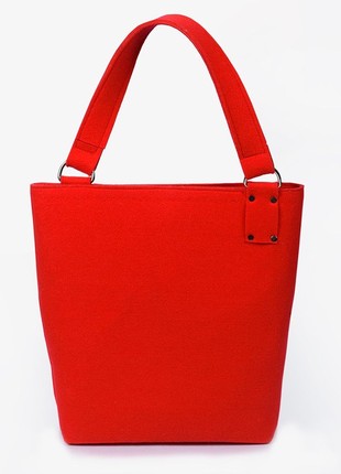 Bag asymmetry red4 photo