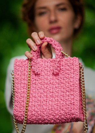 Crochet pink crossbody bag for women2 photo