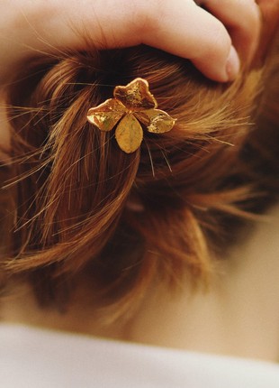 Hair pin with Natural Hydrangea in gold2 photo