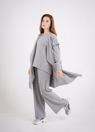 Stylish gray three-piece woolen suit1 photo