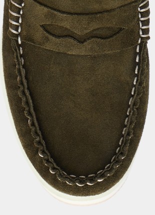 Handcrafted Moccasins4 photo