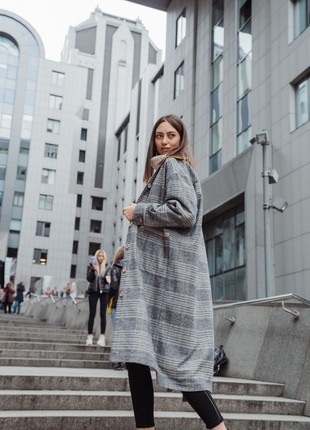 Grey Plaid Coat with a belt and yellow inserts oversized spring/autumn season1 photo