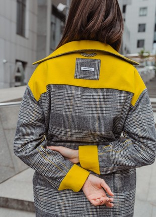 Grey Plaid Coat with a belt and yellow inserts oversized spring/autumn season2 photo