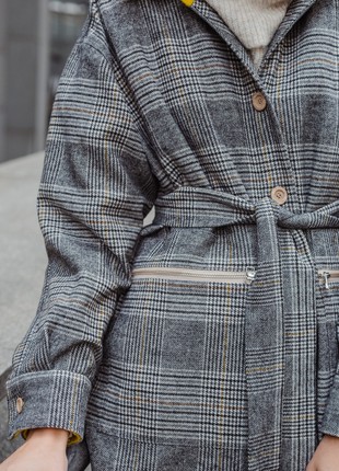 Grey Plaid Coat with a belt and yellow inserts oversized spring/autumn season7 photo