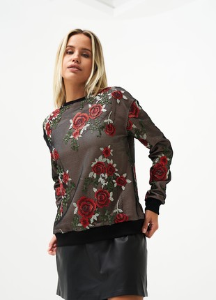 Women’s sweatshirt with embroidery
