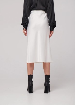 Milk silk skirt with elastic at the waist3 photo