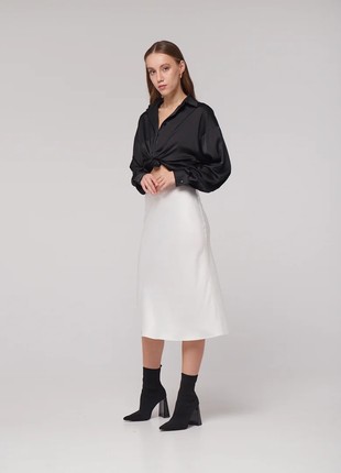 Milk silk skirt with elastic at the waist4 photo