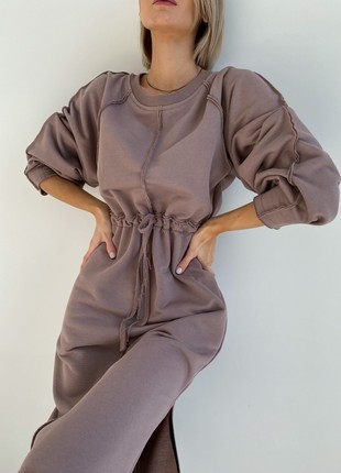 The dress with slits on the sides and a drawstring at the waist is mocha5 photo