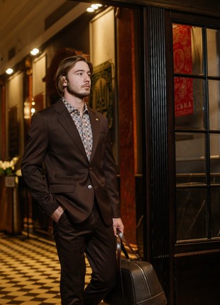 Single-breasted men's brown three-piece suit3 photo