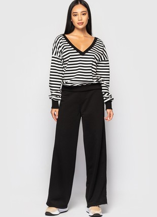 Striped sweatshirt with a neckline and ties on the back8 photo
